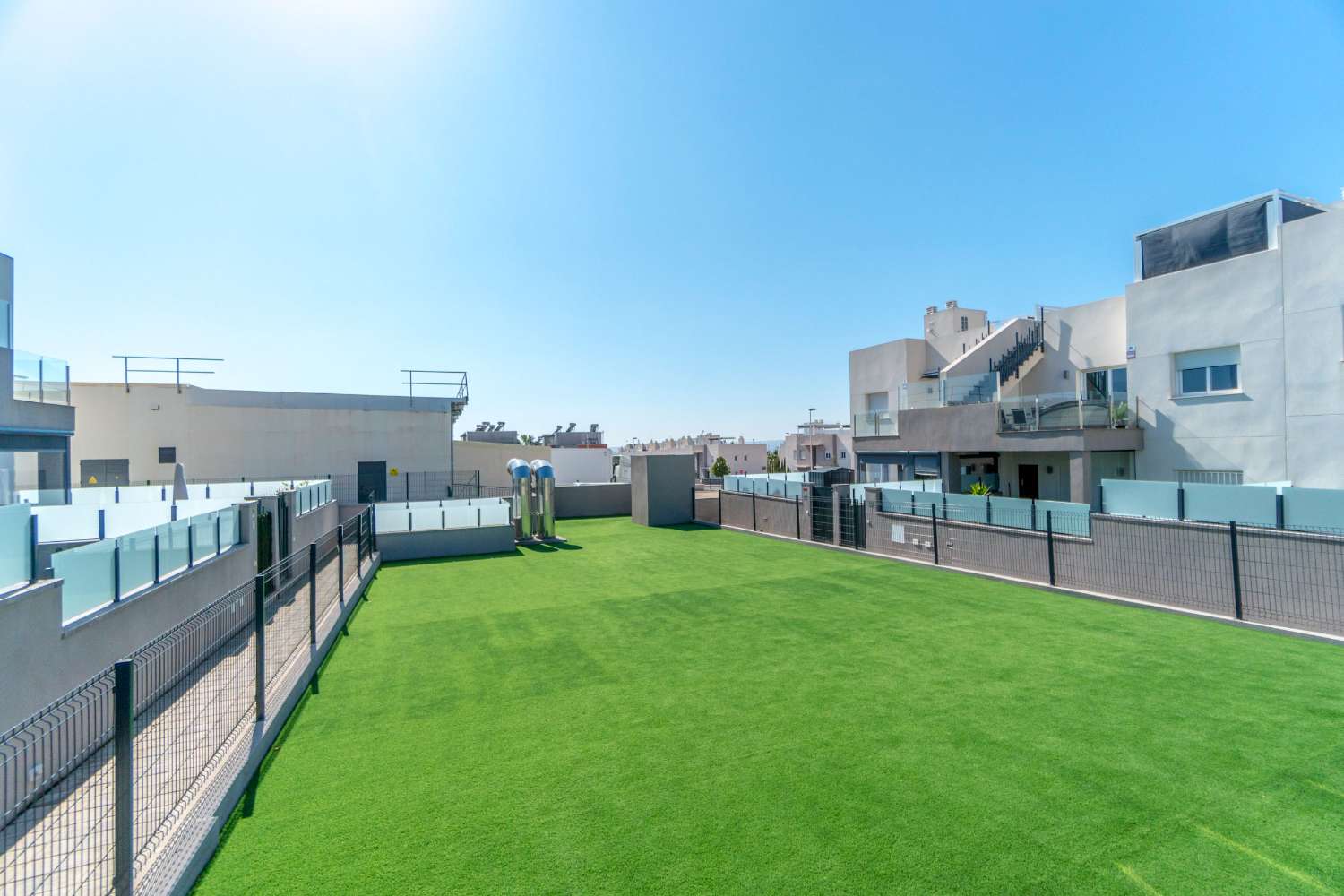 APARTAMENTO IMPECABLE EN SOLPARK – AGUAS NUEVAS (SECTOR 25), LUZ Y CONFORT TODO EL AÑO