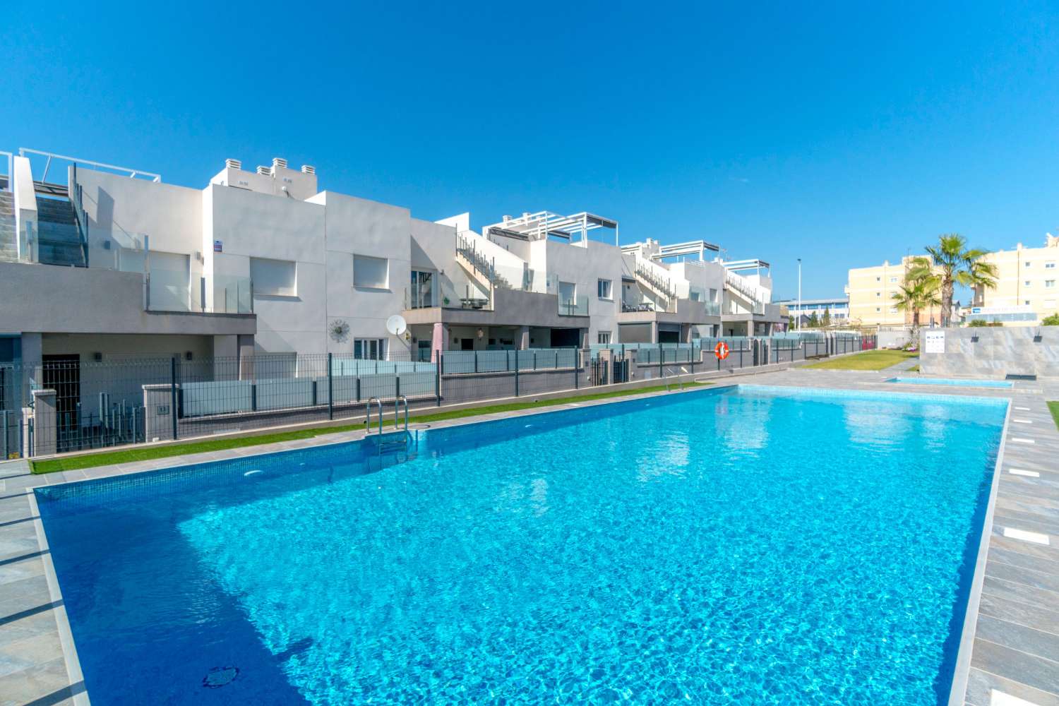 APARTAMENTO IMPECABLE EN SOLPARK – AGUAS NUEVAS (SECTOR 25), LUZ Y CONFORT TODO EL AÑO