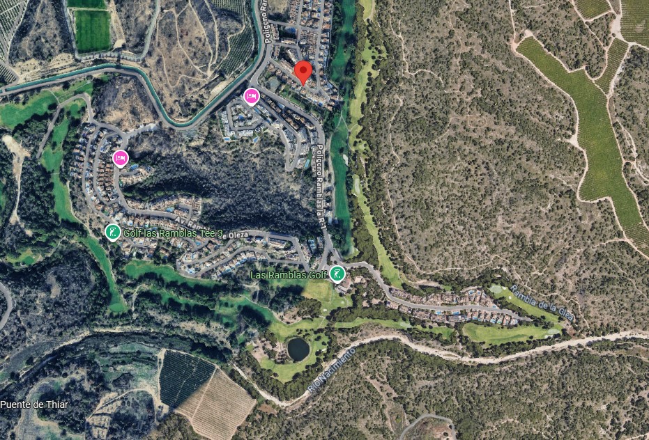 VILLA CON PISCINA Y VISTAS AL MAR EN LAS RAMBLAS, ORIHUELA COSTA