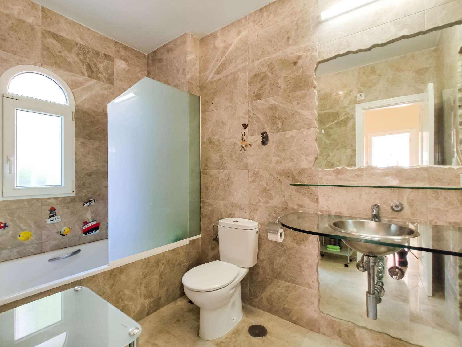 VILLA CON PISCINA Y VISTAS AL MAR EN LAS RAMBLAS, ORIHUELA COSTA