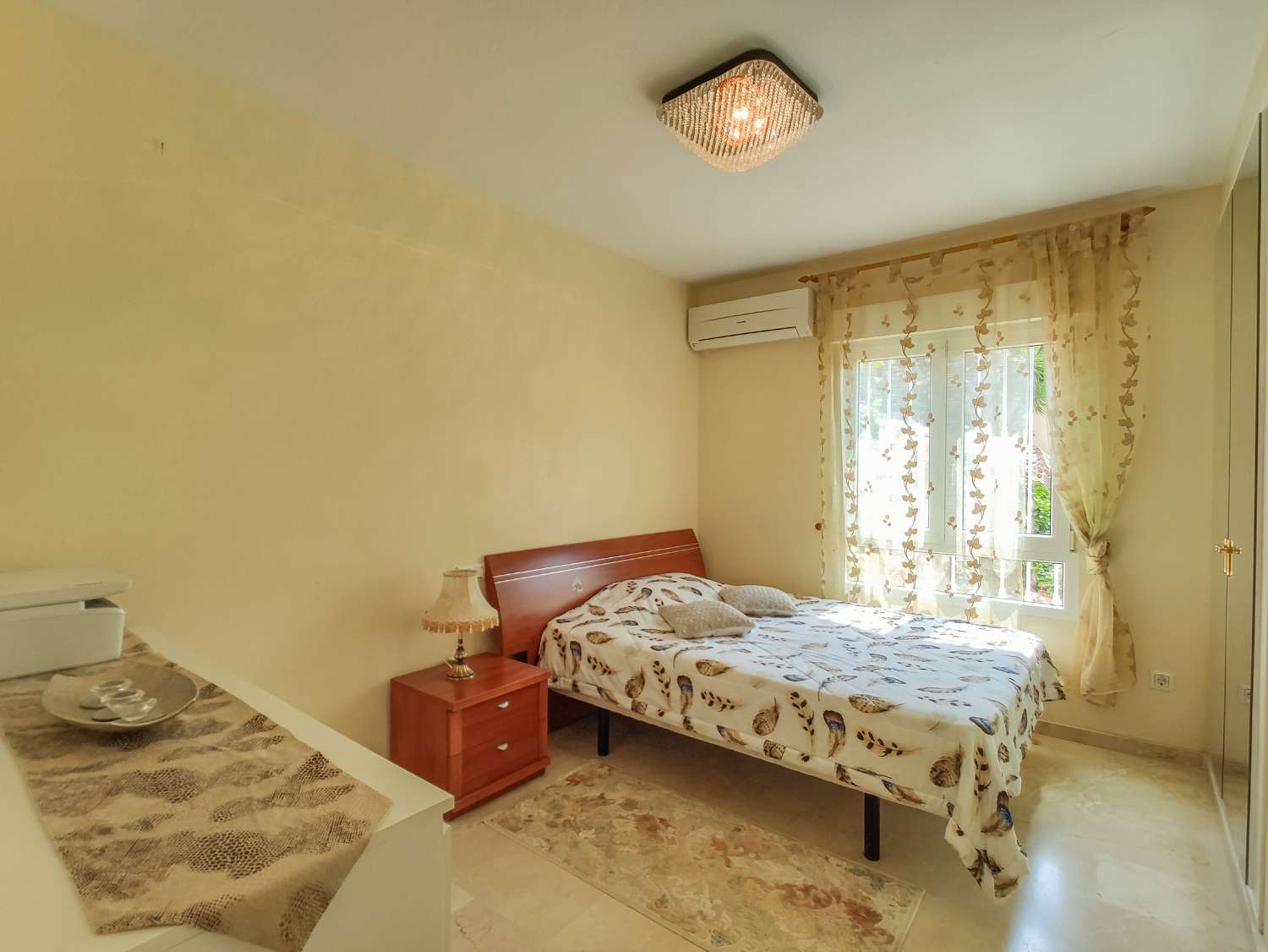 VILLA CON PISCINA Y VISTAS AL MAR EN LAS RAMBLAS, ORIHUELA COSTA