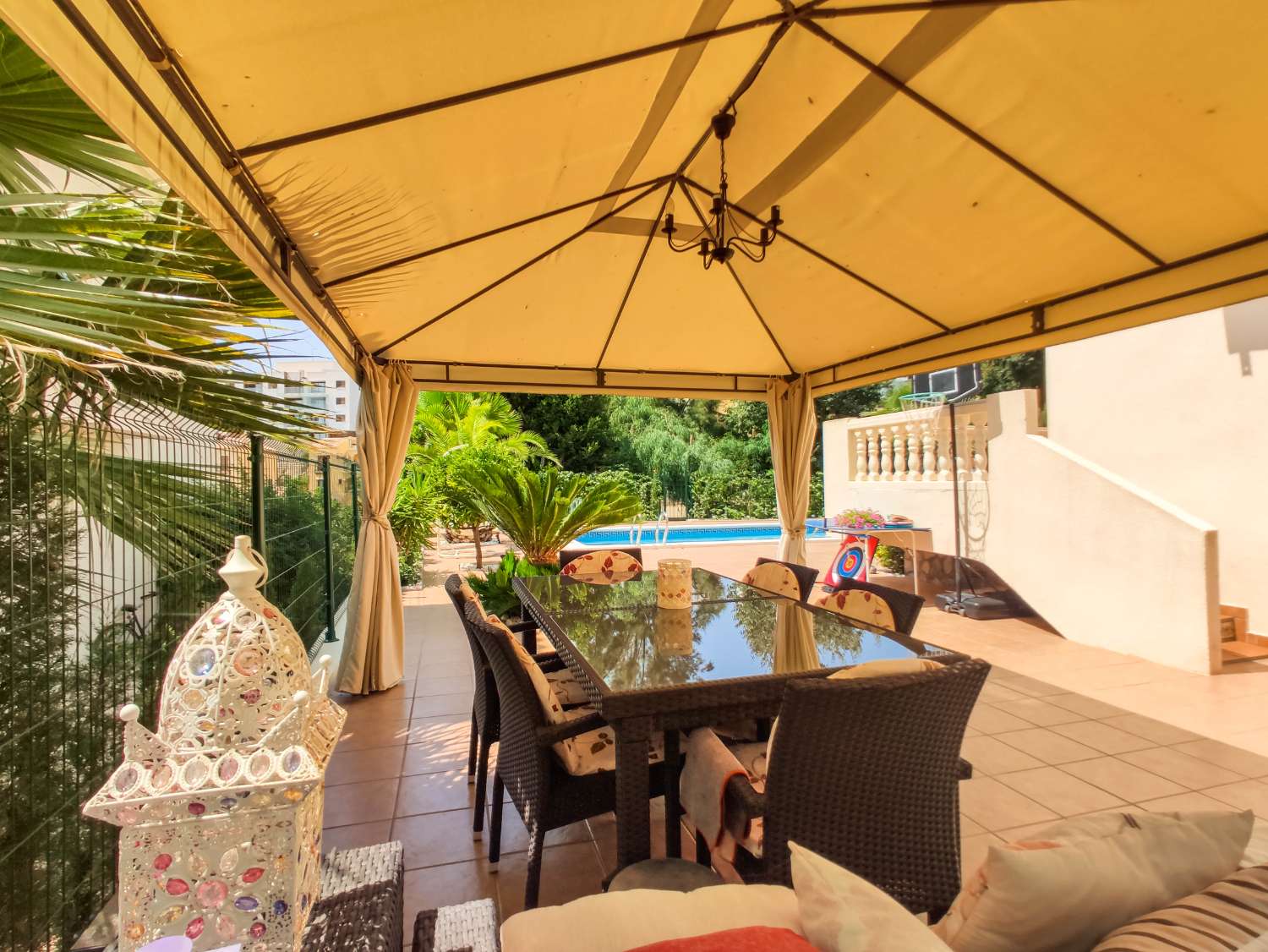 VILLA CON PISCINA Y VISTAS AL MAR EN LAS RAMBLAS, ORIHUELA COSTA