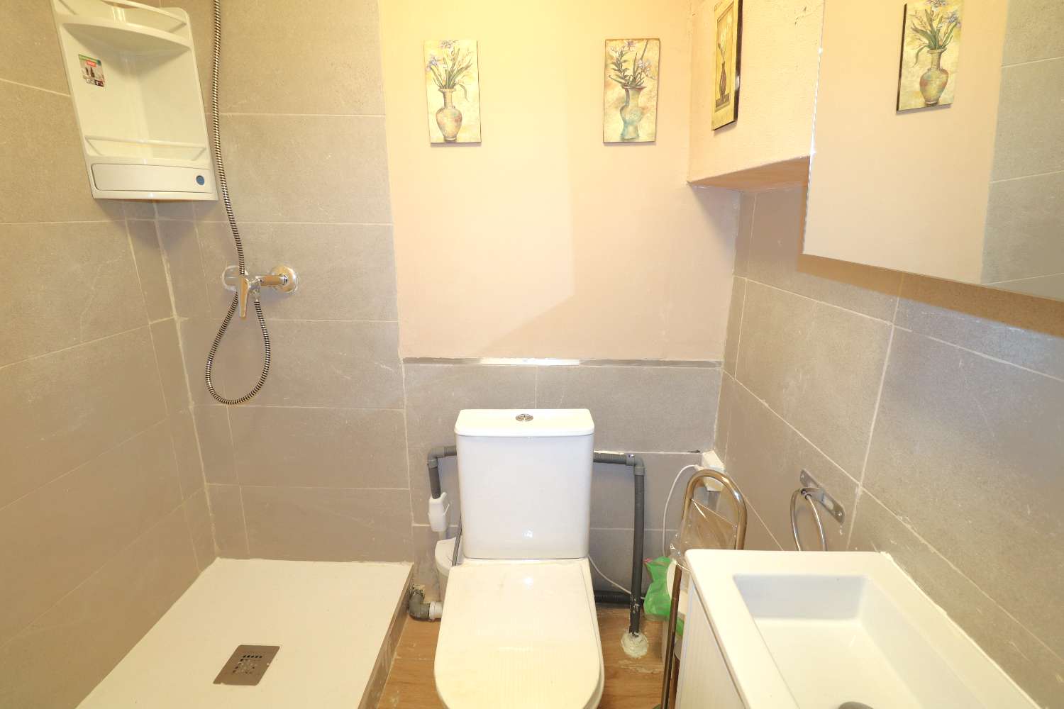 OPORTUNIDAD ÚNICA EN PRIMERA LÍNEA DE PLAYA EN EL ACEQUIÓN – TORREVIEJA