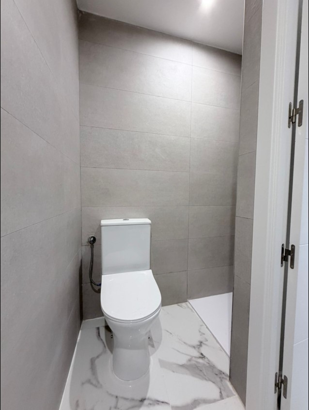 AMPLIO APARTAMENTO A 200 METROS DEL MAR EN TORREVIEJA CON VISTAS AL MEDITERRÁNEO