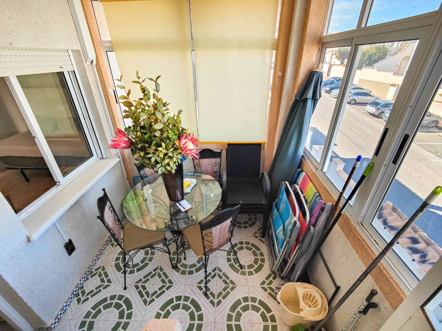 BUNGALOW EN PLANTA ALTA CON SOLÁRIUM PRIVADO EN LOS ALTOS – Torrevieja