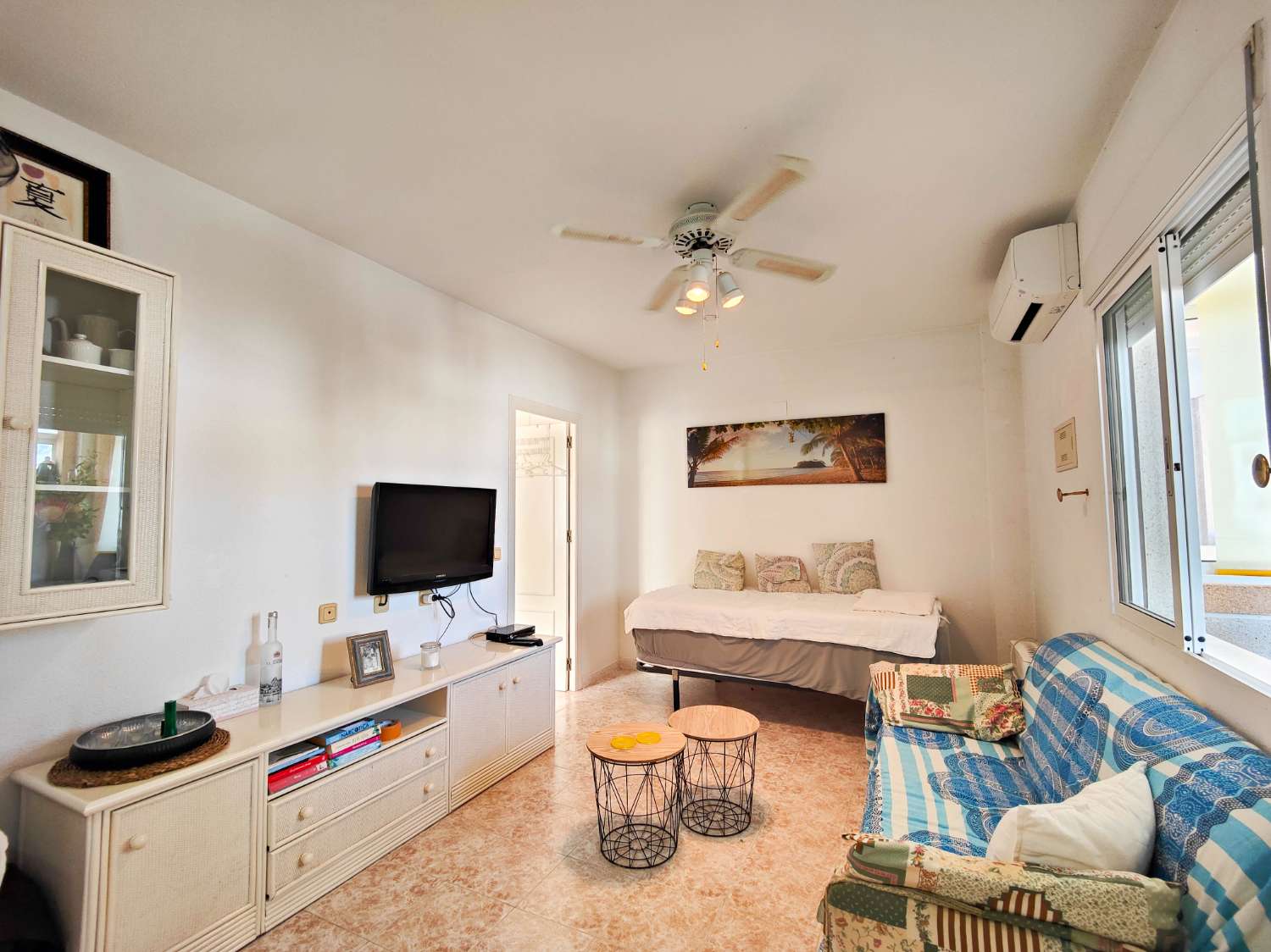 BUNGALOW EN PLANTA ALTA CON SOLÁRIUM PRIVADO EN LOS ALTOS – Torrevieja