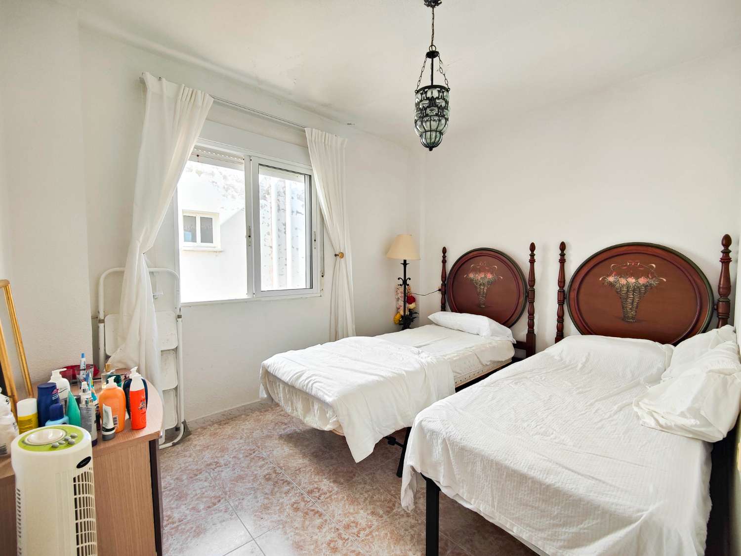 BUNGALOW EN PLANTA ALTA CON SOLÁRIUM PRIVADO EN LOS ALTOS – Torrevieja