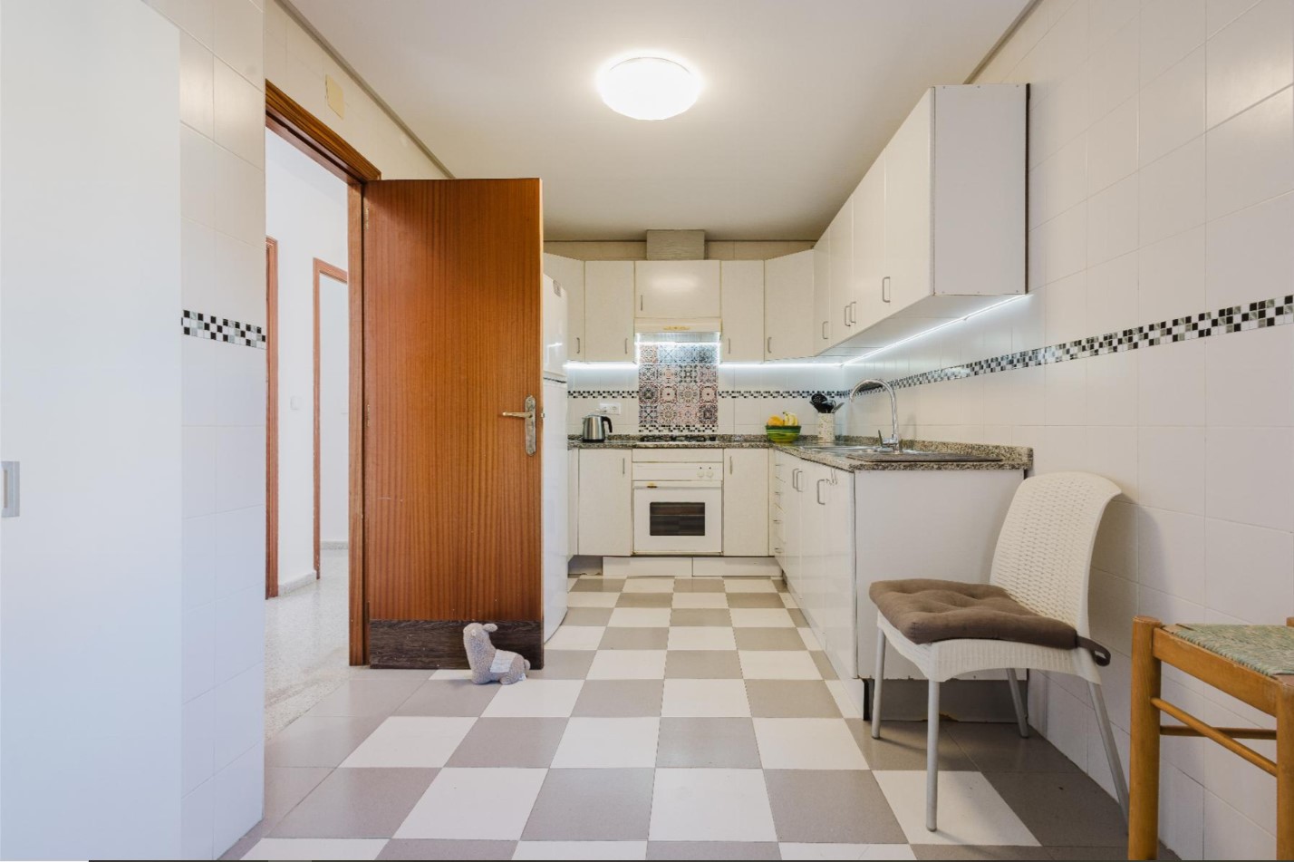 SVĚTLÝ PENTHOUSE SE 4 LOŽNICEMI, SOLÁRIEM A GARÁŽÍ V SAN MIGUEL DE SALINAS