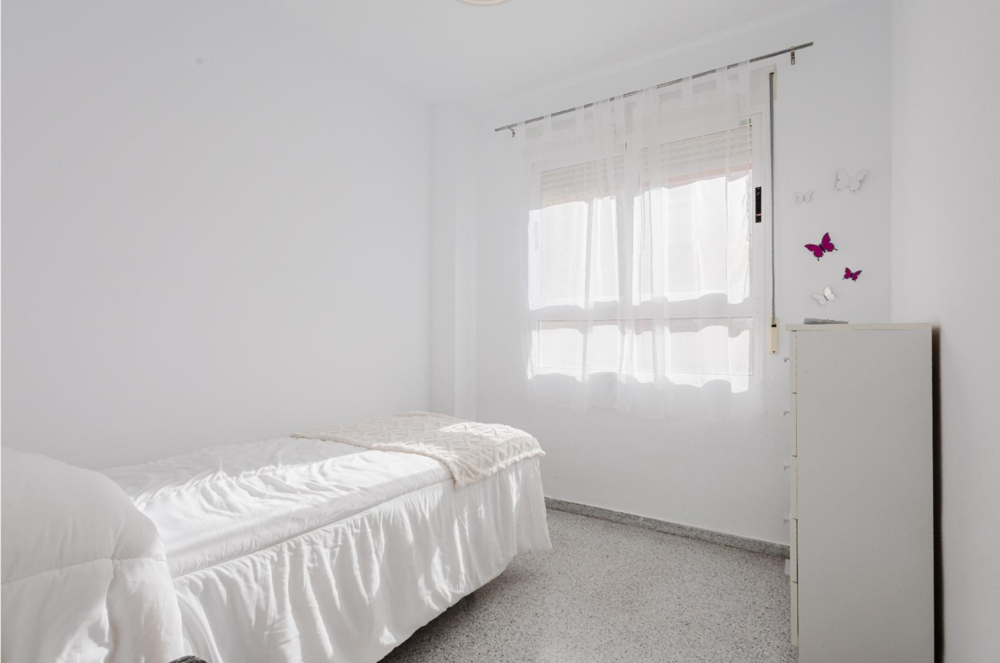 SVĚTLÝ PENTHOUSE SE 4 LOŽNICEMI, SOLÁRIEM A GARÁŽÍ V SAN MIGUEL DE SALINAS