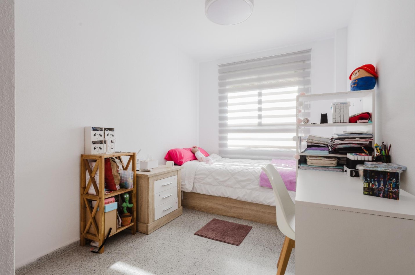 SVĚTLÝ PENTHOUSE SE 4 LOŽNICEMI, SOLÁRIEM A GARÁŽÍ V SAN MIGUEL DE SALINAS