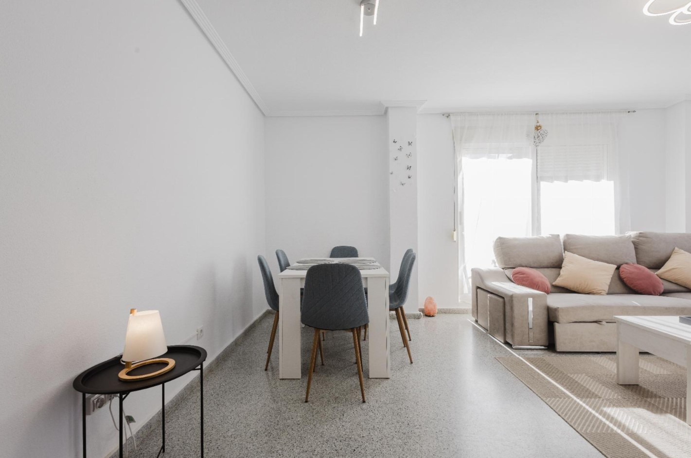 SVĚTLÝ PENTHOUSE SE 4 LOŽNICEMI, SOLÁRIEM A GARÁŽÍ V SAN MIGUEL DE SALINAS