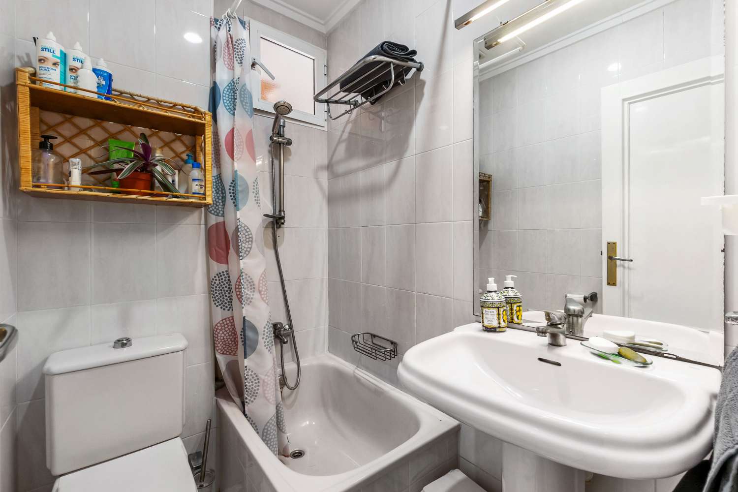 ПРОСТОРНАЯ КВАРТИРА С 4 СПАЛЬНЯМИ И ВИДОМ НА МОРЕ ВСЕГО В 50 МЕТРАХ ОТ ПЛЯЖА В ТОРРЕВЬЕХА