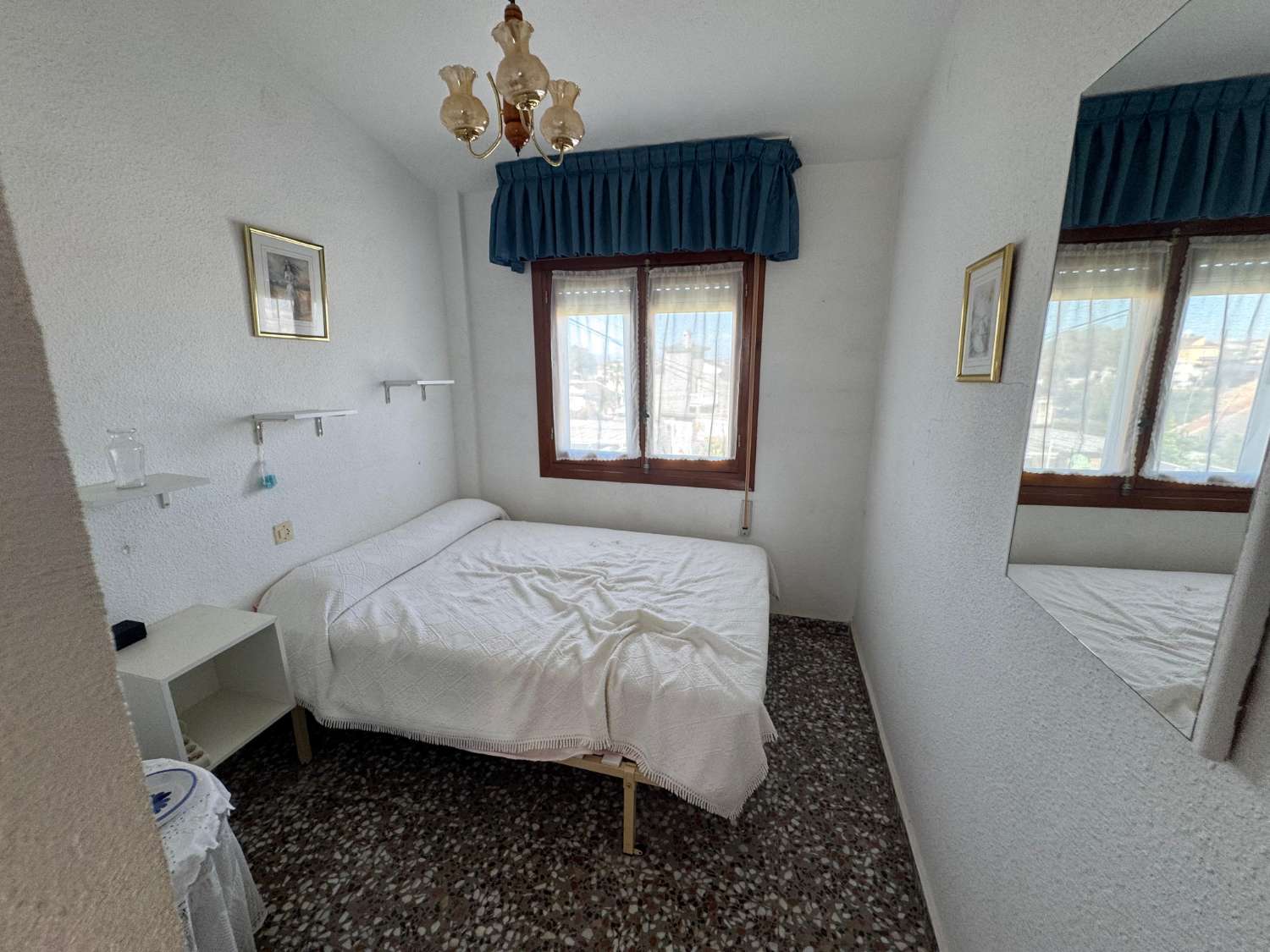 TOWNHOUSE IN LOS BALCONES – PRIVATE GARAGE, SOUTH FACING AND READY TO MOVE INTO