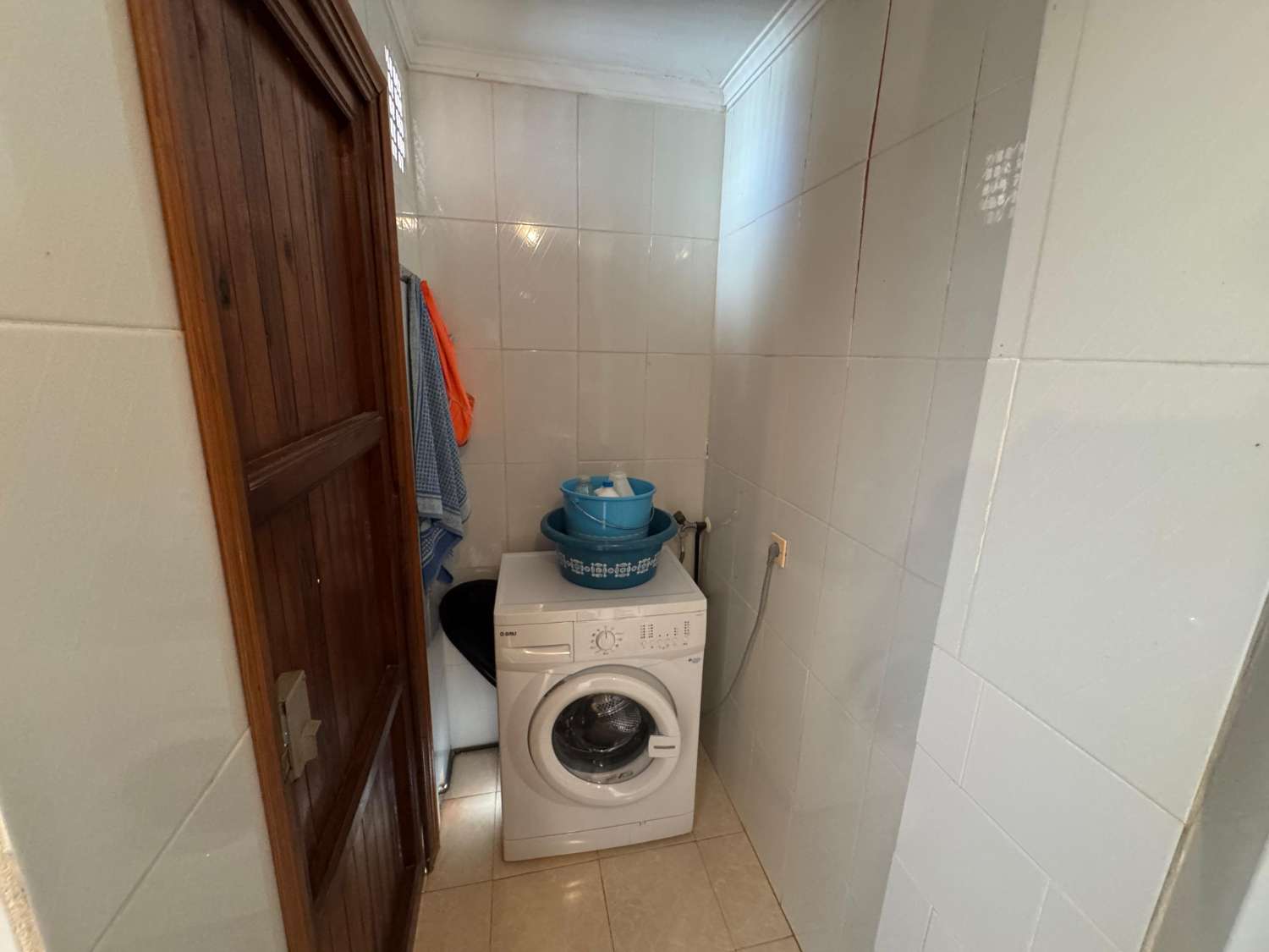 TOWNHOUSE IN LOS BALCONES – PRIVATE GARAGE, SOUTH FACING AND READY TO MOVE INTO