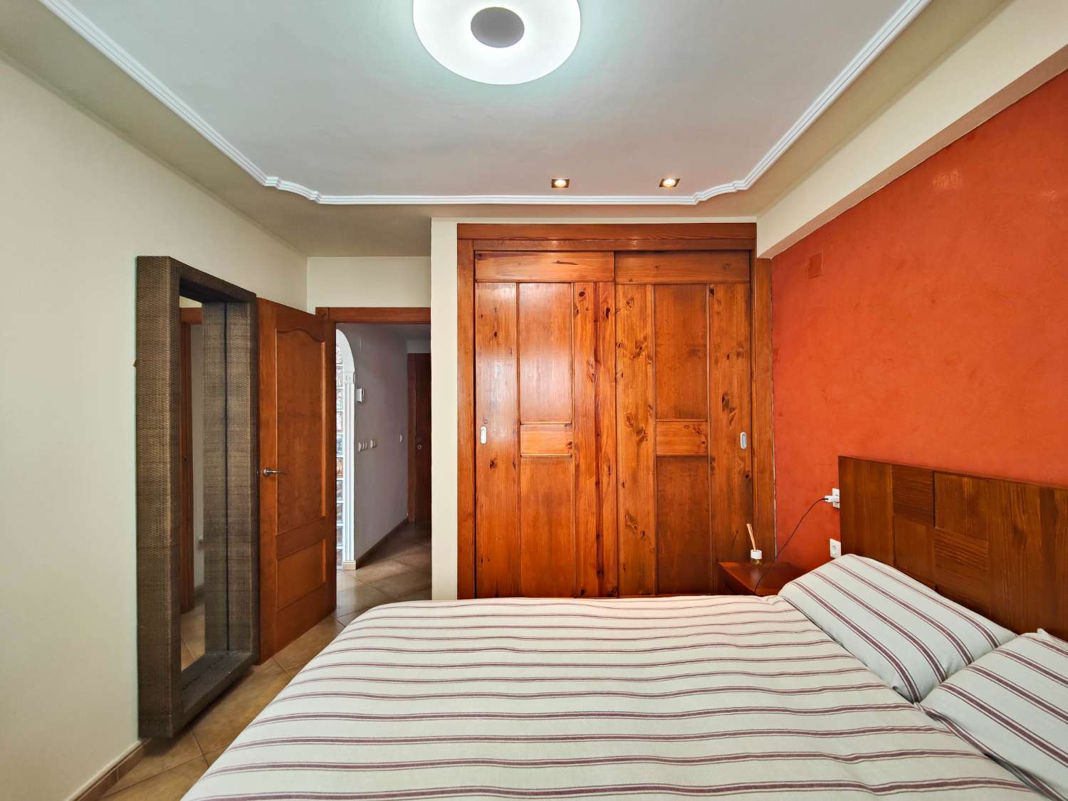 APARTAMENTO EN PRIMERA LÍNEA DE PLAYA EN LA MATA, ORIENTACIÓN SUR, GRAN TERRAZA Y RESIDENCIAL CON PISCINA