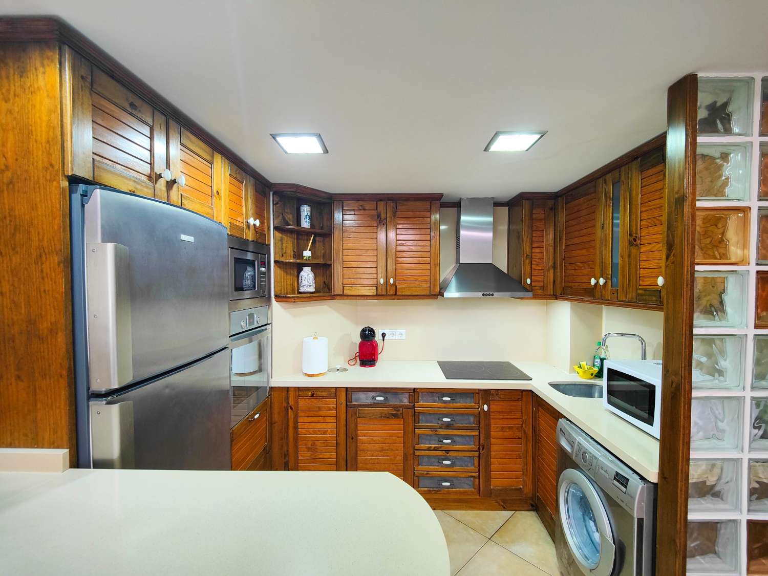 APARTAMENTO EN PRIMERA LÍNEA DE PLAYA EN LA MATA, ORIENTACIÓN SUR, GRAN TERRAZA Y RESIDENCIAL CON PISCINA