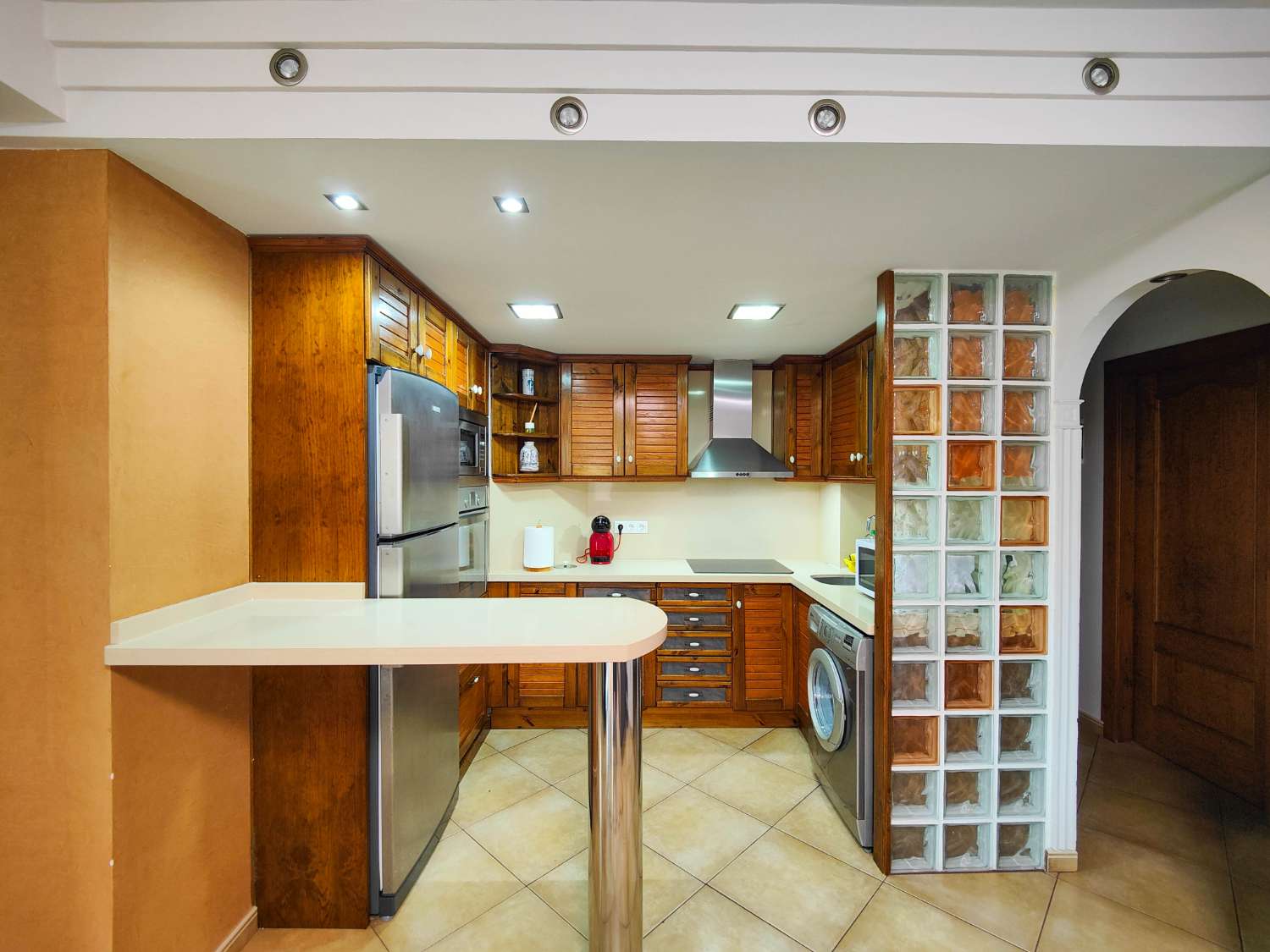 APARTAMENTO EN PRIMERA LÍNEA DE PLAYA EN LA MATA, ORIENTACIÓN SUR, GRAN TERRAZA Y RESIDENCIAL CON PISCINA