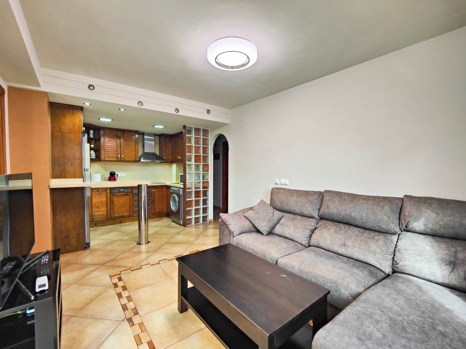 APARTAMENTO EN PRIMERA LÍNEA DE PLAYA EN LA MATA, ORIENTACIÓN SUR, GRAN TERRAZA Y RESIDENCIAL CON PISCINA