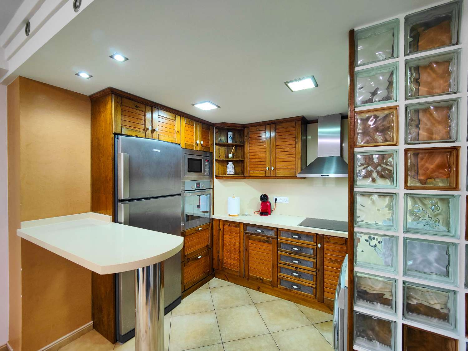 APARTAMENTO EN PRIMERA LÍNEA DE PLAYA EN LA MATA, ORIENTACIÓN SUR, GRAN TERRAZA Y RESIDENCIAL CON PISCINA