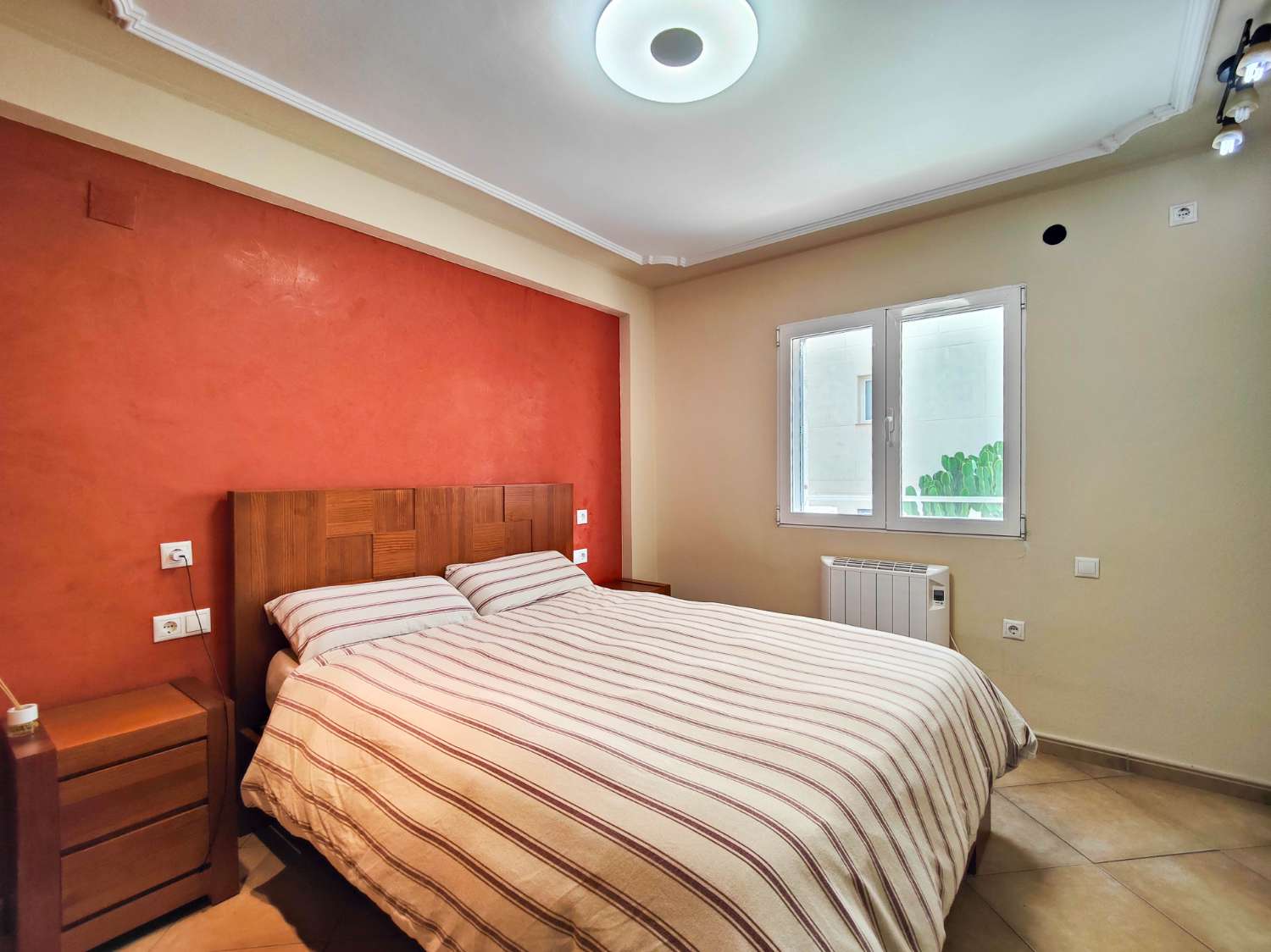 APARTAMENTO EN PRIMERA LÍNEA DE PLAYA EN LA MATA, ORIENTACIÓN SUR, GRAN TERRAZA Y RESIDENCIAL CON PISCINA