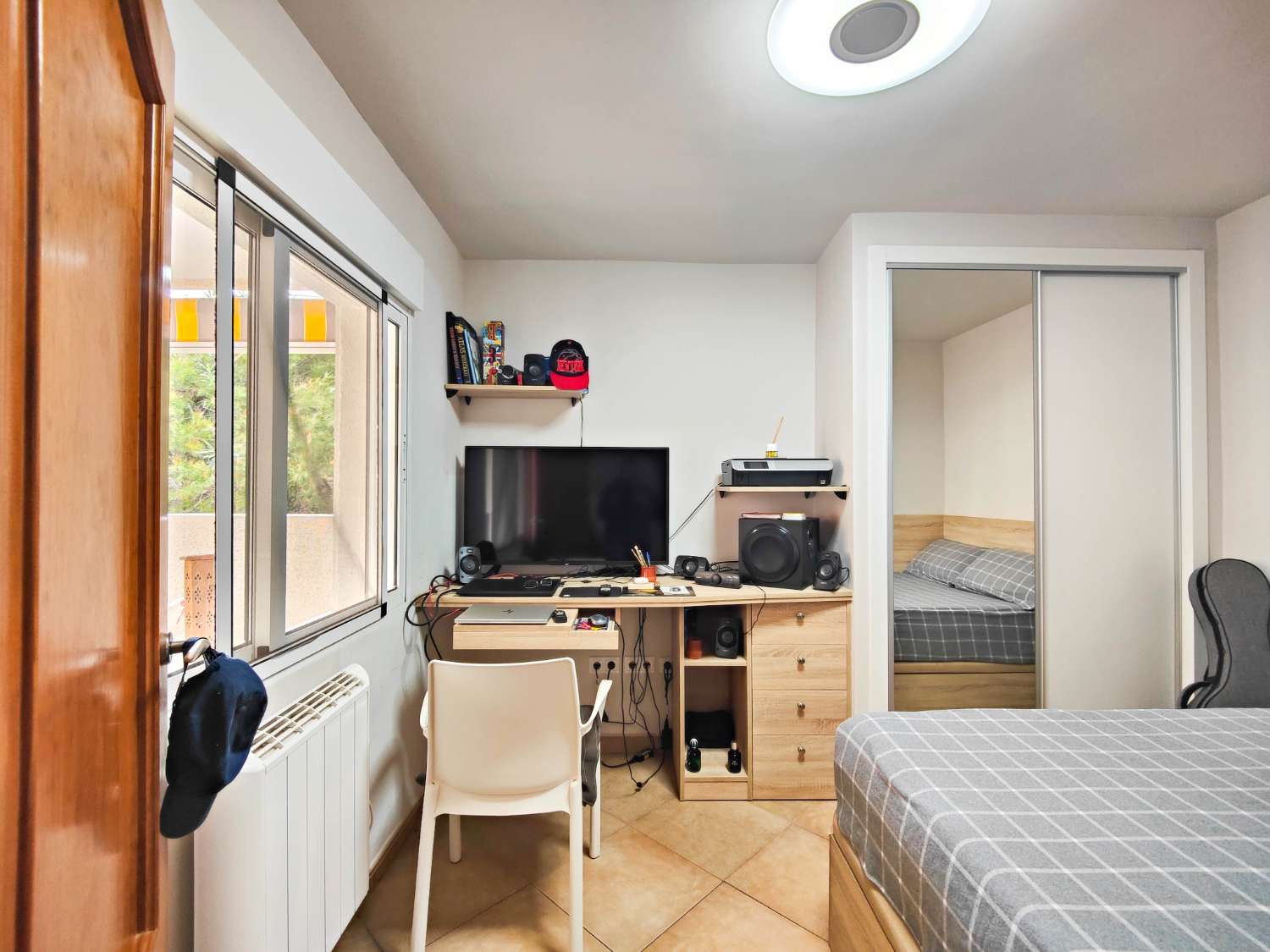 APARTAMENTO EN PRIMERA LÍNEA DE PLAYA EN LA MATA, ORIENTACIÓN SUR, GRAN TERRAZA Y RESIDENCIAL CON PISCINA