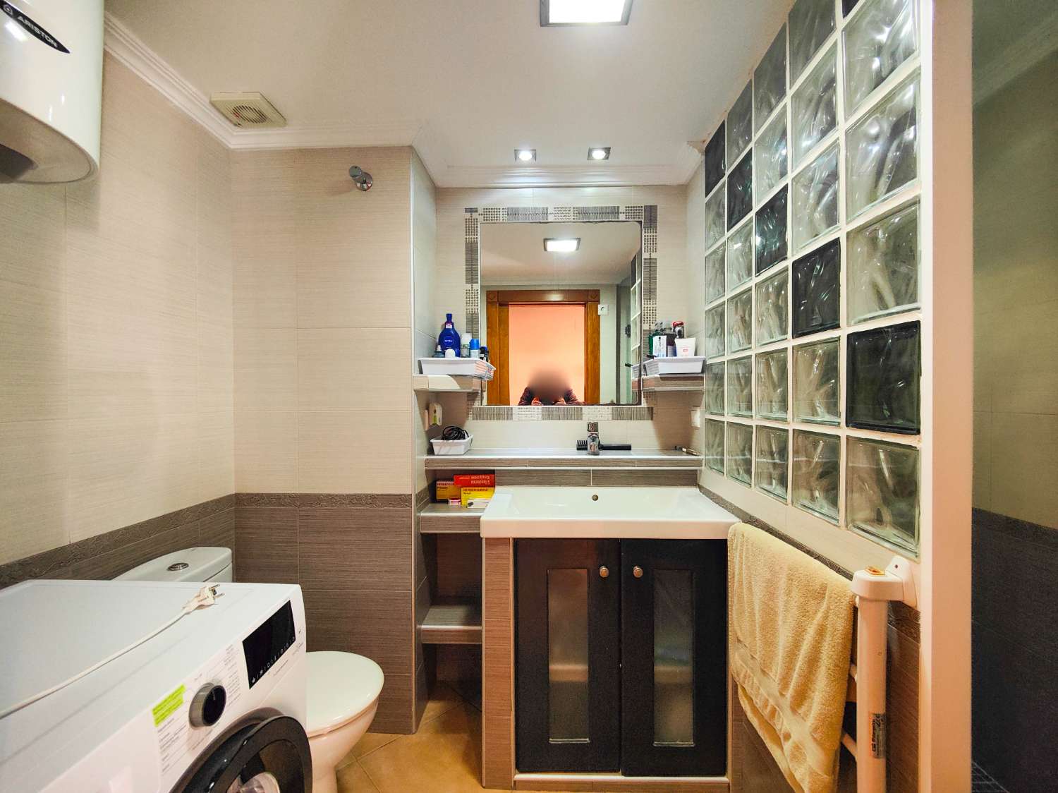 APARTAMENTO EN PRIMERA LÍNEA DE PLAYA EN LA MATA, ORIENTACIÓN SUR, GRAN TERRAZA Y RESIDENCIAL CON PISCINA