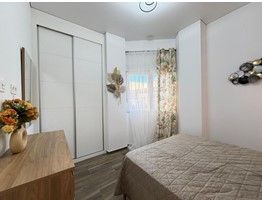 APARTAMENTO TOTALMENTE REFORMADO CON ESPECTACULAR SÓTANO DE 205 M² A 200 METROS DEL PUERTO DE TORREVIEJA – LISTO PARA ENTRAR A VIVIR