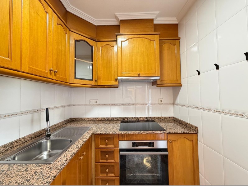 APARTAMENTO REFORMADO A 200 METROS DE LA PLAYA DE LOS LOCOS CON TERRAZA Y JUNTO A PARQUE – EDIFICIO DE ALTA CALIDAD