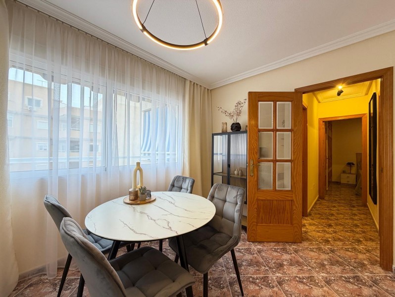 APARTAMENTO REFORMADO A 200 METROS DE LA PLAYA DE LOS LOCOS CON TERRAZA Y JUNTO A PARQUE – EDIFICIO DE ALTA CALIDAD