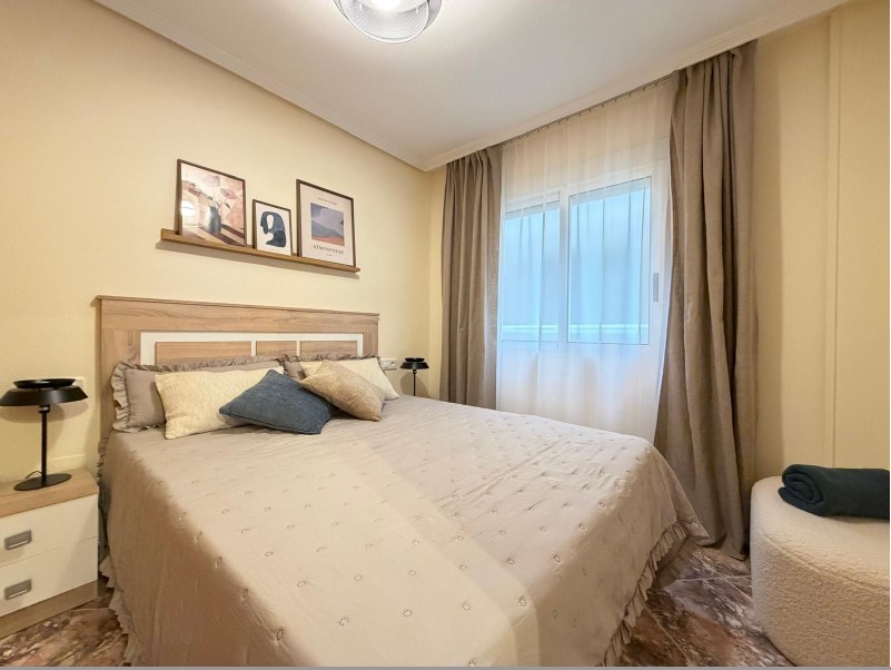 APARTAMENTO REFORMADO A 200 METROS DE LA PLAYA DE LOS LOCOS CON TERRAZA Y JUNTO A PARQUE – EDIFICIO DE ALTA CALIDAD