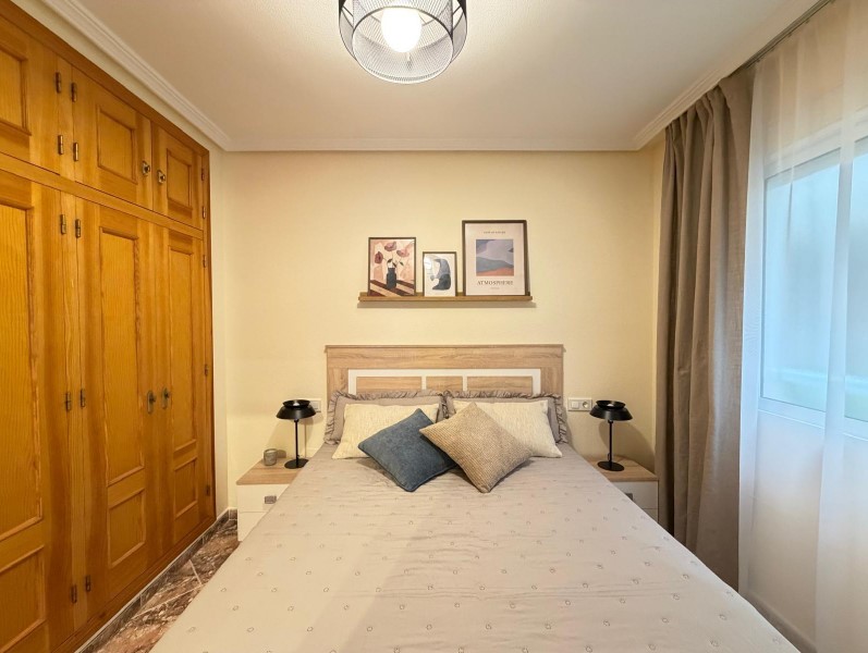 APARTAMENTO REFORMADO A 200 METROS DE LA PLAYA DE LOS LOCOS CON TERRAZA Y JUNTO A PARQUE – EDIFICIO DE ALTA CALIDAD