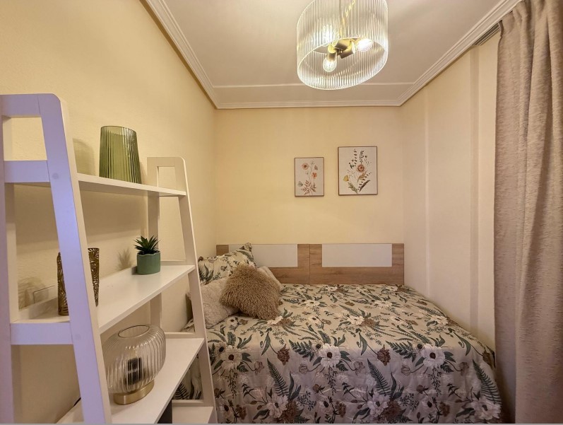 APARTAMENTO REFORMADO A 200 METROS DE LA PLAYA DE LOS LOCOS CON TERRAZA Y JUNTO A PARQUE – EDIFICIO DE ALTA CALIDAD