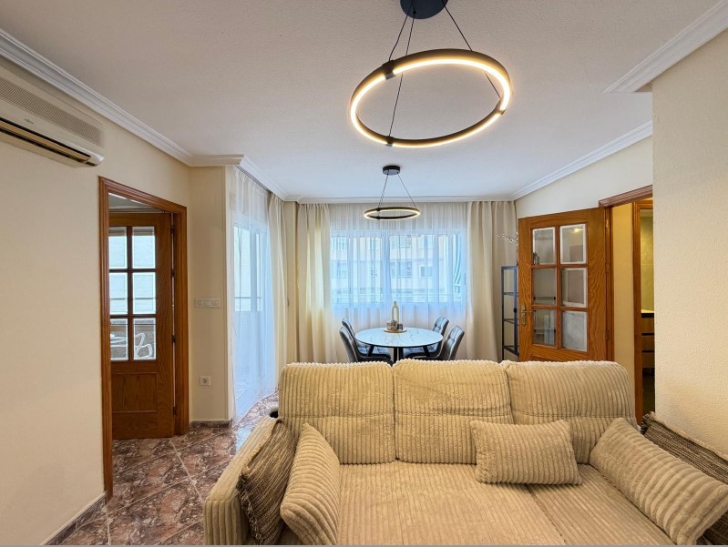 APARTAMENTO REFORMADO A 200 METROS DE LA PLAYA DE LOS LOCOS CON TERRAZA Y JUNTO A PARQUE – EDIFICIO DE ALTA CALIDAD