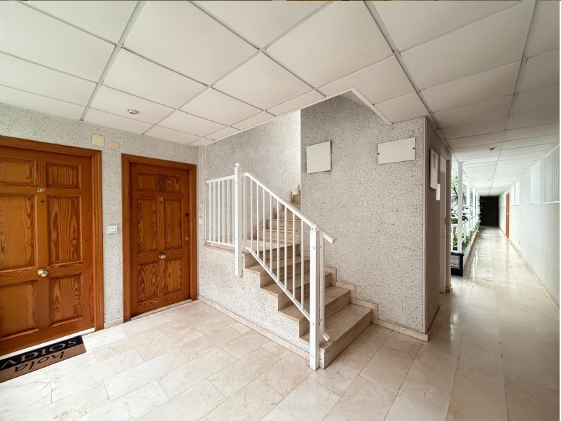 APARTAMENTO REFORMADO A 200 METROS DE LA PLAYA DE LOS LOCOS CON TERRAZA Y JUNTO A PARQUE – EDIFICIO DE ALTA CALIDAD