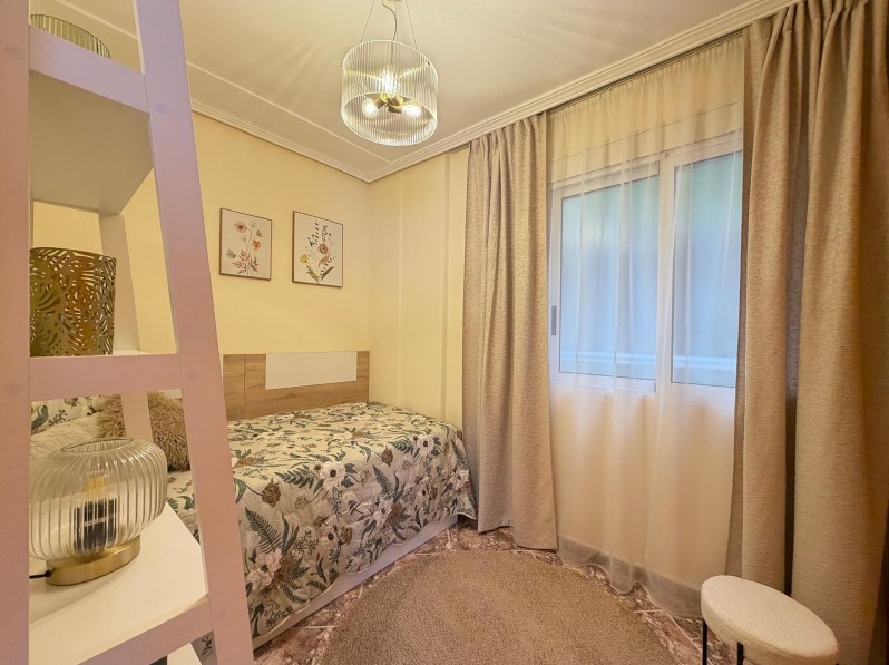 APARTAMENTO REFORMADO A 200 METROS DE LA PLAYA DE LOS LOCOS CON TERRAZA Y JUNTO A PARQUE – EDIFICIO DE ALTA CALIDAD