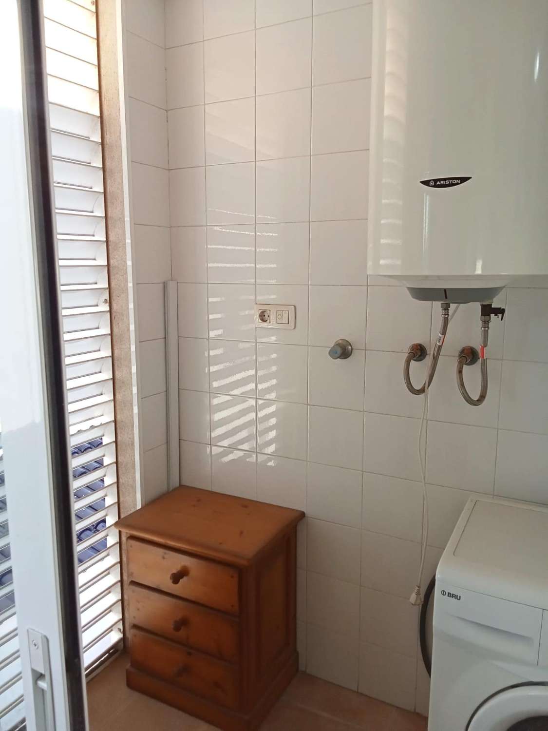 ÁTICO EXCLUSIVO CON GRAN SOLÁRIUM PRIVADO Y VISTAS AL MAR A SOLO 200 METROS DE LA PLAYA EN LA VELETA