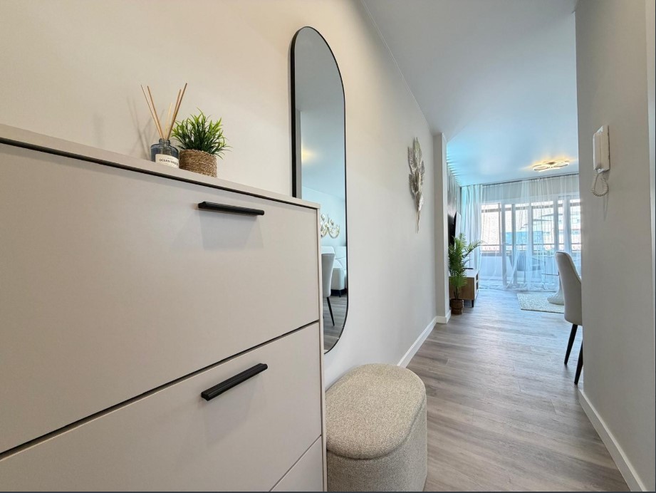 APARTAMENTO TOTALMENTE REFORMADO A 400 METROS DE LA PLAYA EN EL CENTRO DE TORREVIEJA