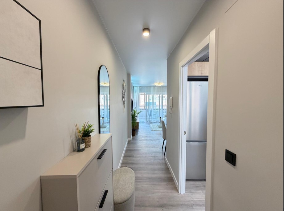 APARTAMENTO TOTALMENTE REFORMADO A 400 METROS DE LA PLAYA EN EL CENTRO DE TORREVIEJA