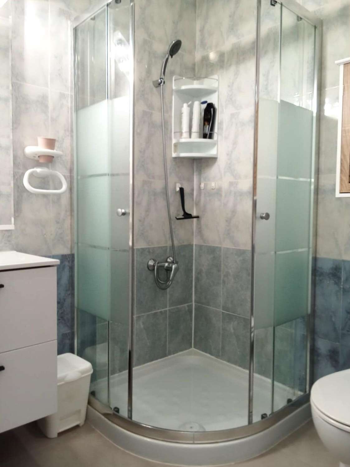 BUNGALOW PLANTA BAJA EN ESQUINA TOTALMENTE REFORMADO CON PARCELA PRIVADA Y SIN GASTOS DE COMUNIDAD