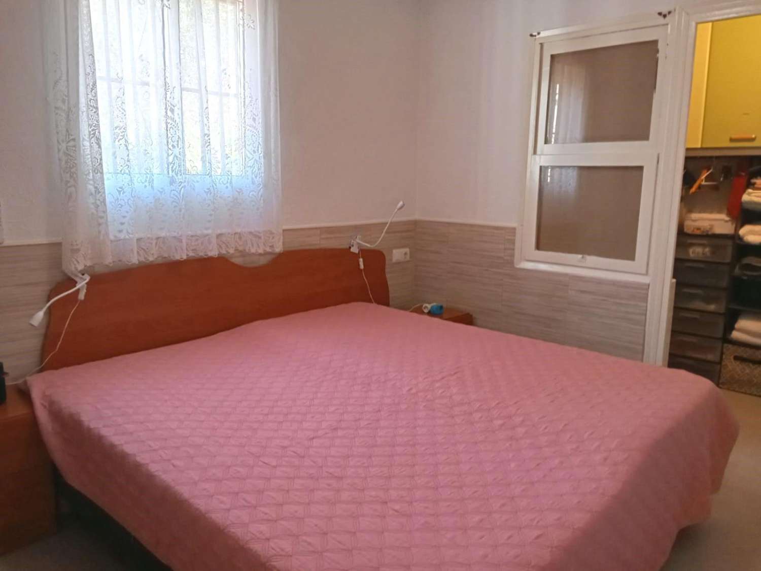 BUNGALOW PLANTA BAJA EN ESQUINA TOTALMENTE REFORMADO CON PARCELA PRIVADA Y SIN GASTOS DE COMUNIDAD