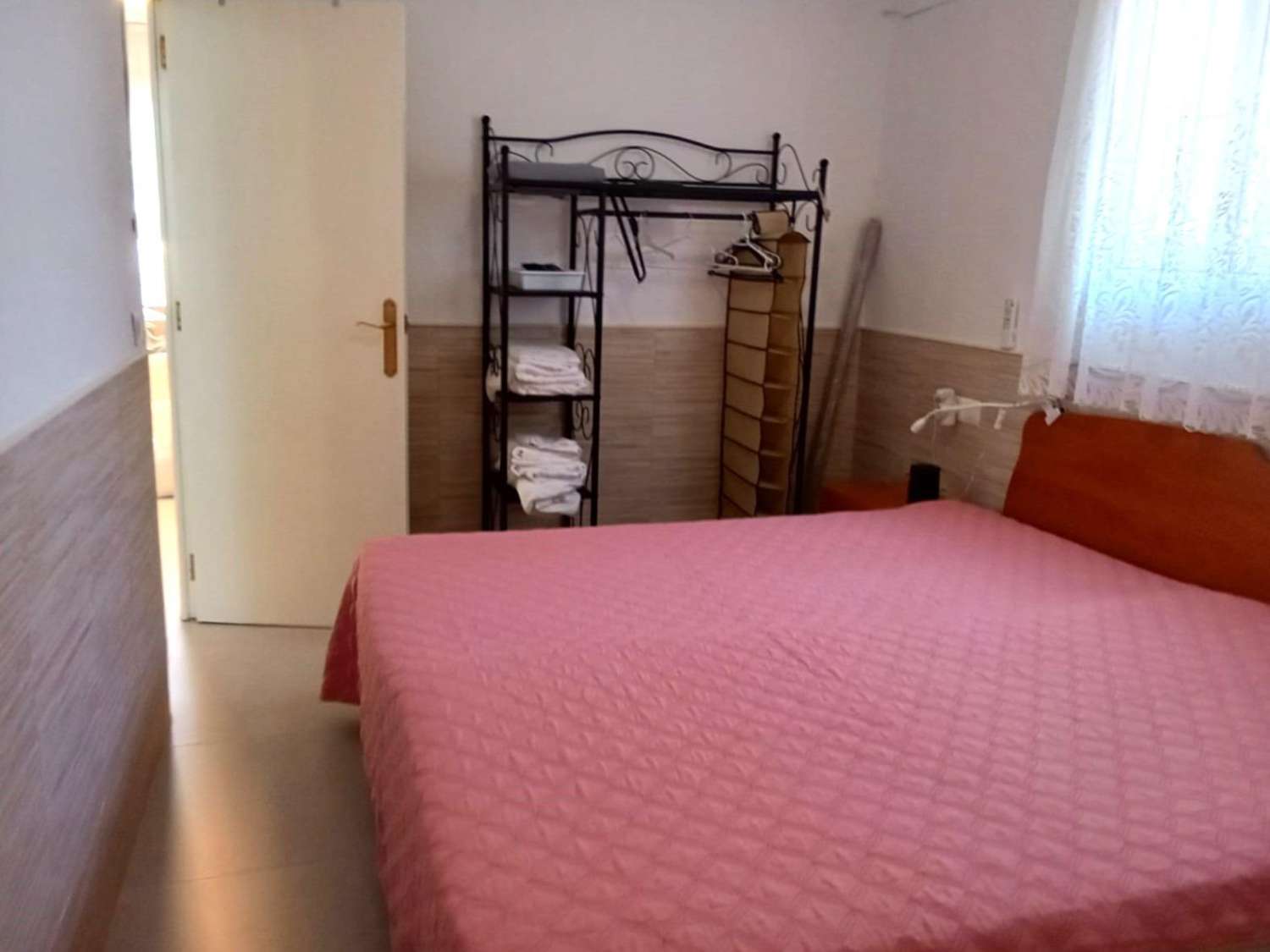 BUNGALOW PLANTA BAJA EN ESQUINA TOTALMENTE REFORMADO CON PARCELA PRIVADA Y SIN GASTOS DE COMUNIDAD