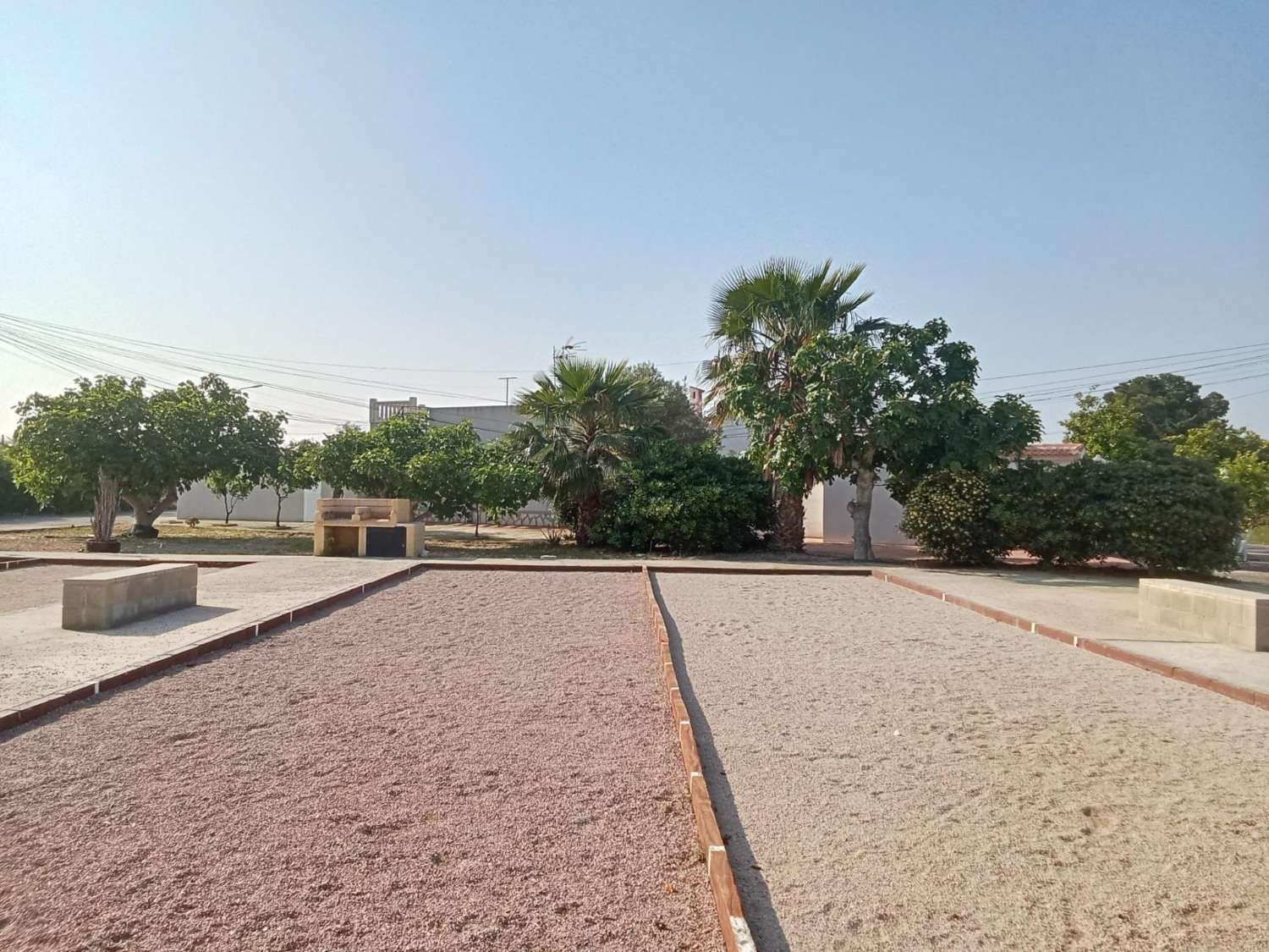 BUNGALOW PLANTA BAJA EN ESQUINA TOTALMENTE REFORMADO CON PARCELA PRIVADA Y SIN GASTOS DE COMUNIDAD