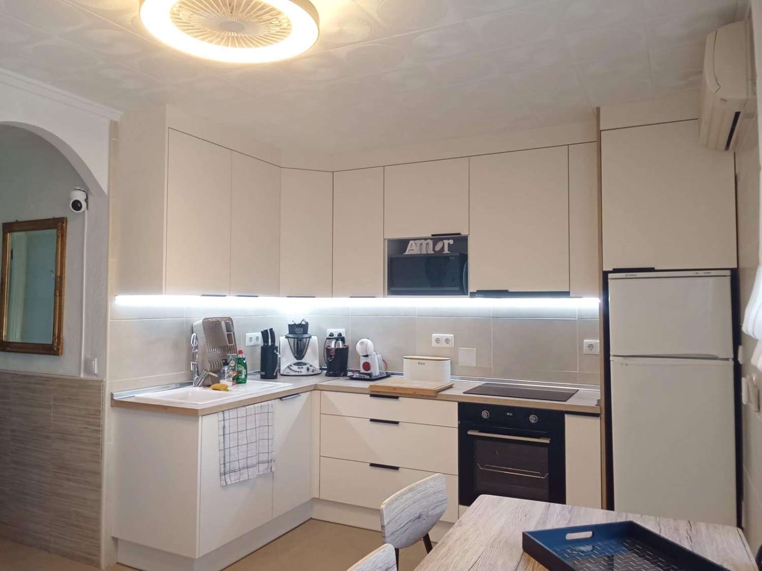 BUNGALOW PLANTA BAJA EN ESQUINA TOTALMENTE REFORMADO CON PARCELA PRIVADA Y SIN GASTOS DE COMUNIDAD