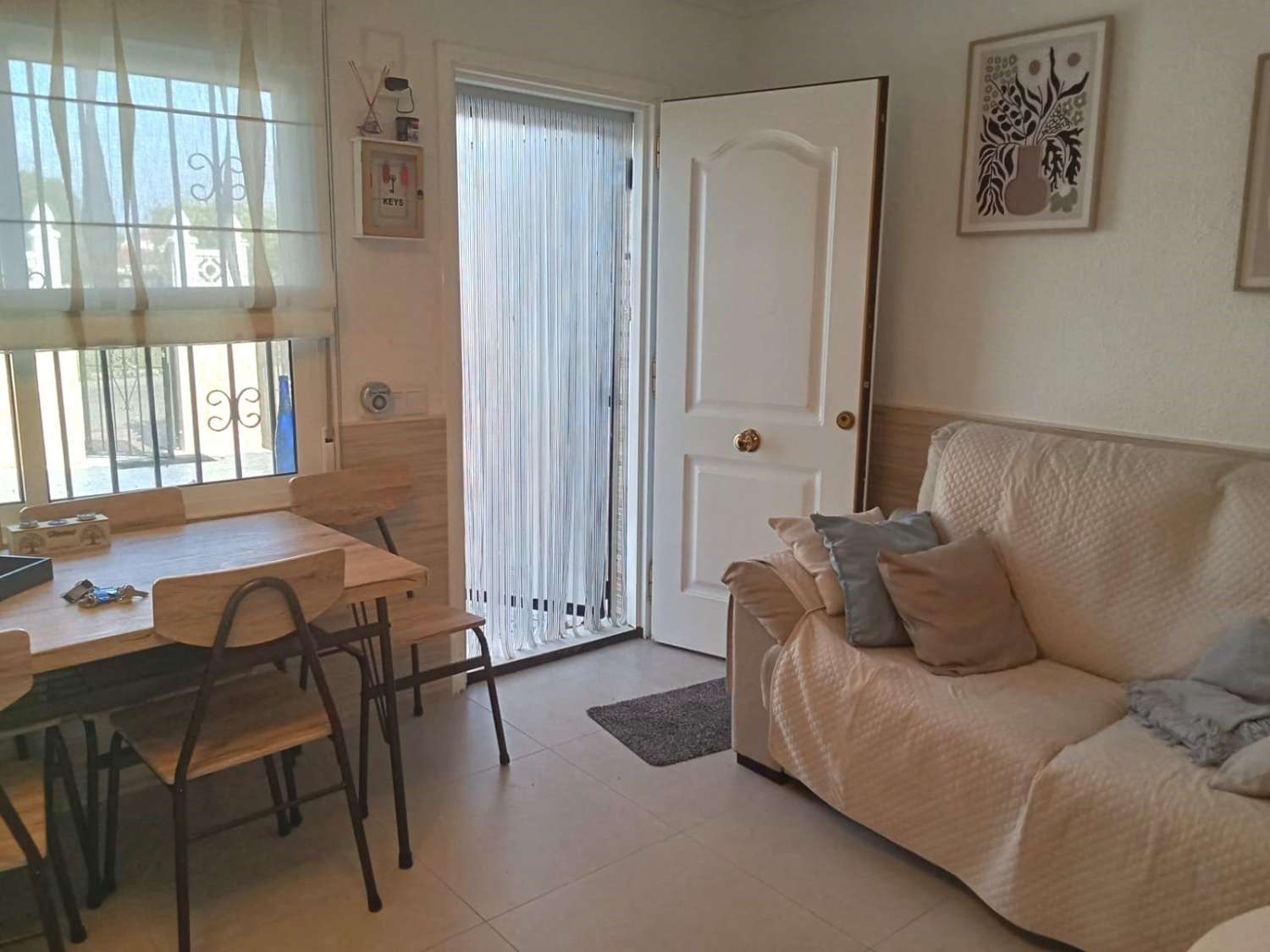 BUNGALOW PLANTA BAJA EN ESQUINA TOTALMENTE REFORMADO CON PARCELA PRIVADA Y SIN GASTOS DE COMUNIDAD