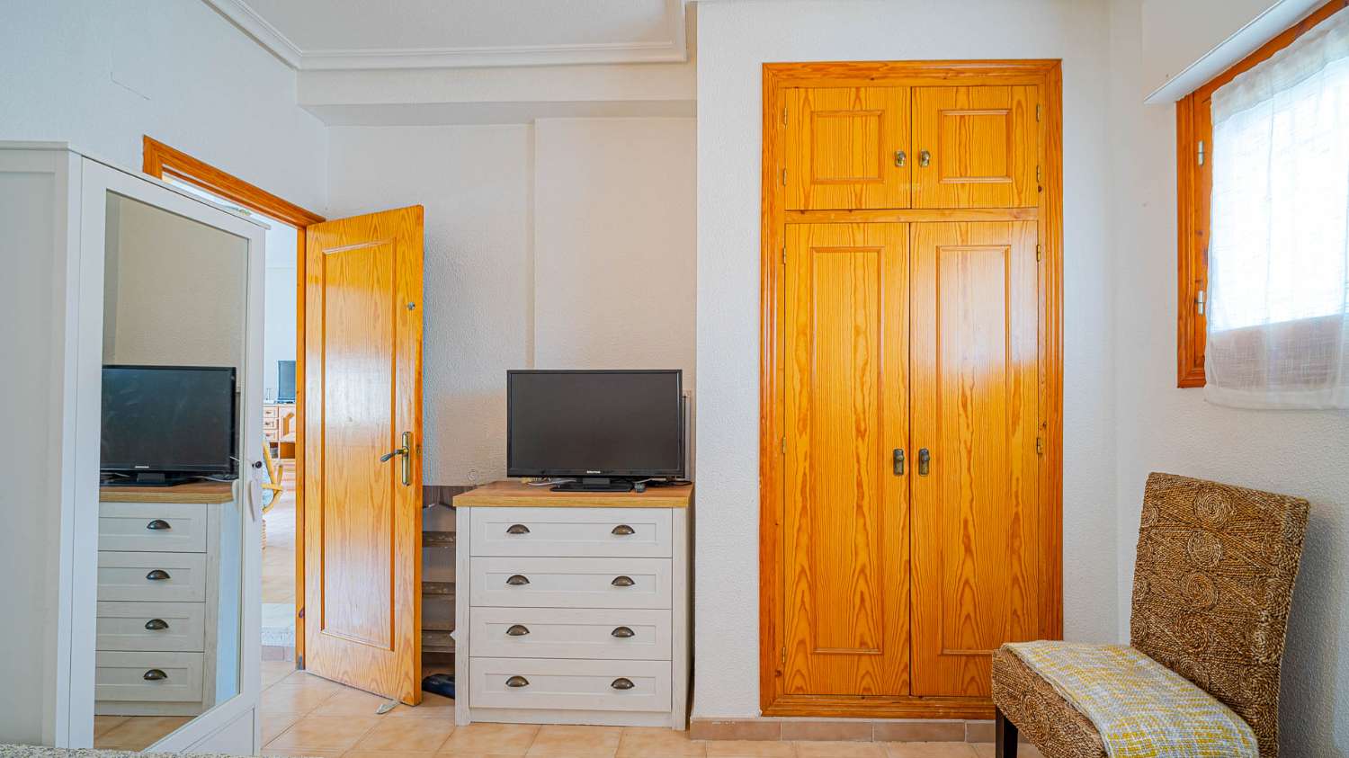APARTAMENTO EN PUNTA PRIMA A SOLO 400 METROS DEL MAR – IDEAL INVERSIÓN EN COSTA BLANCA