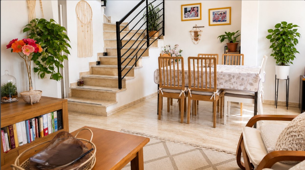 DÚPLEX CON SOLÁRIUM Y JARDÍN PRIVADO EN VILLAMARTÍN – RESIDENCIAL CON PISCINA