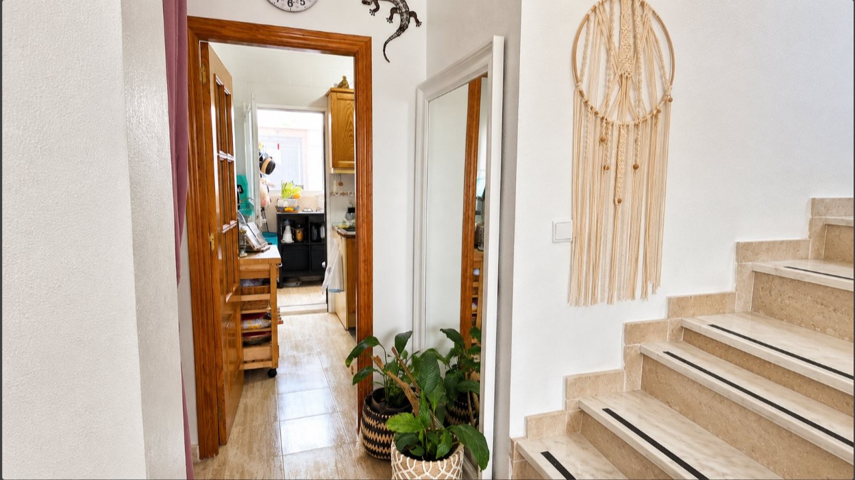 DÚPLEX CON SOLÁRIUM Y JARDÍN PRIVADO EN VILLAMARTÍN – RESIDENCIAL CON PISCINA