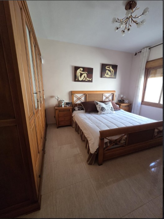 EXCLUSIVE DETACHED VILLA WITH LARGE PLOT, INDOOR POOL, SAUNA AND JACUZZI LESS THAN 1 KM FROM THE SEA