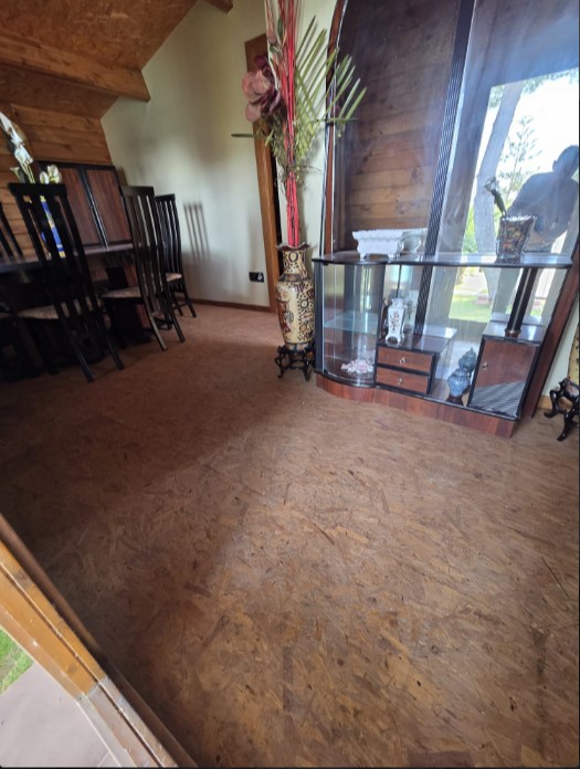 EXCLUSIVE DETACHED VILLA WITH LARGE PLOT, INDOOR POOL, SAUNA AND JACUZZI LESS THAN 1 KM FROM THE SEA
