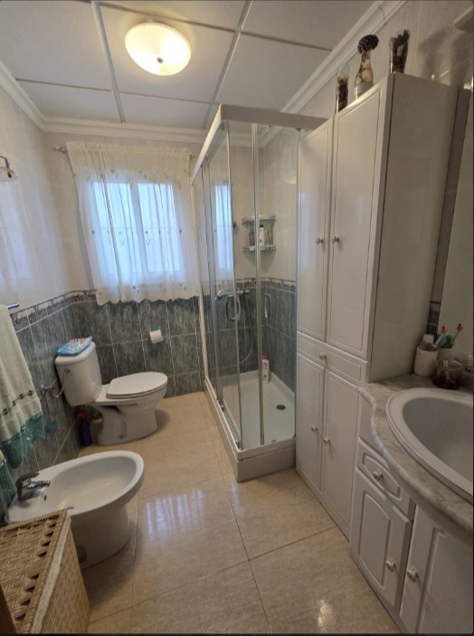 EXCLUSIVE DETACHED VILLA WITH LARGE PLOT, INDOOR POOL, SAUNA AND JACUZZI LESS THAN 1 KM FROM THE SEA